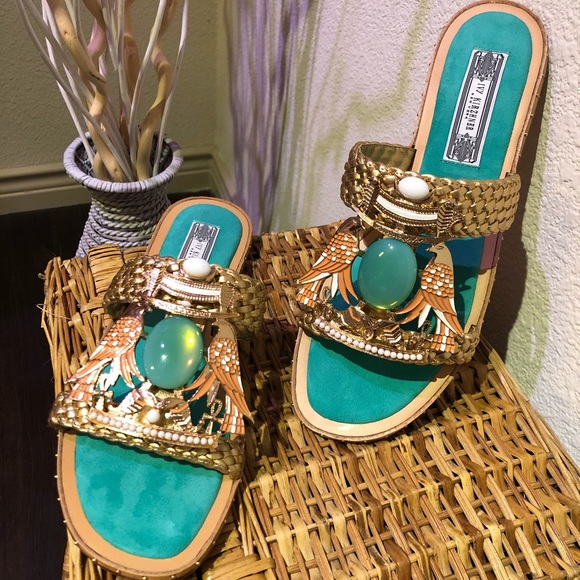 NEW Ivy Kirzhner Gold Tutankhamen Leather Sandals - Picture 6 of 15